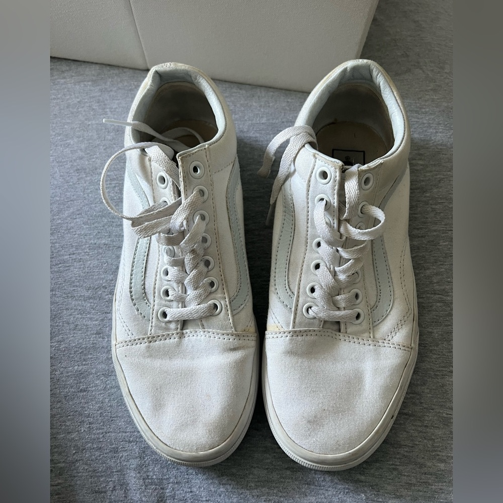 white lace up vans